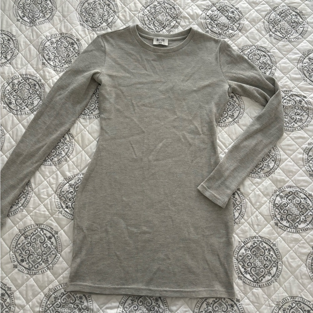 Beginning Boutique Grey Long Sleeved Dress